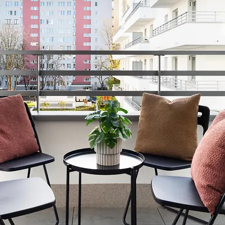 Superapart Urugwajska 38