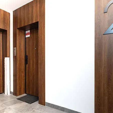 Superapart Urugwajska 38 *